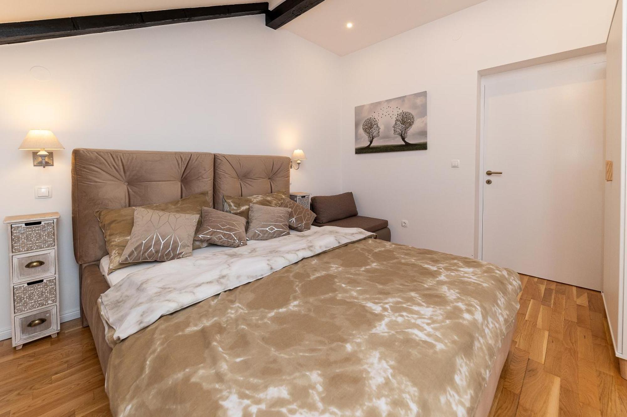 Sea House Lea Apartment *