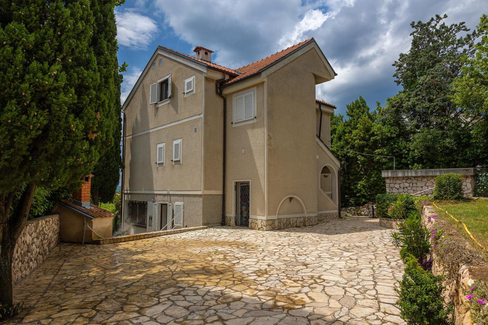 Sea House Lea Apartment